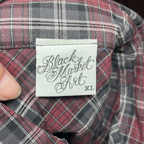 Men’s Dead End Black Market Art Skull Shirt, short sleeve button up plaid, XL - Picture 7 of 8